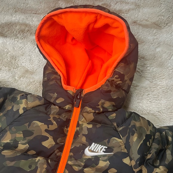 Nike puffer snowsuit - Picture 3 of 5